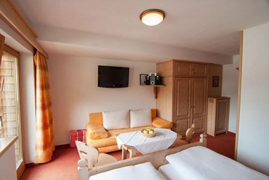 Appartement Pension Strolz Bichlbach Exteriér fotografie